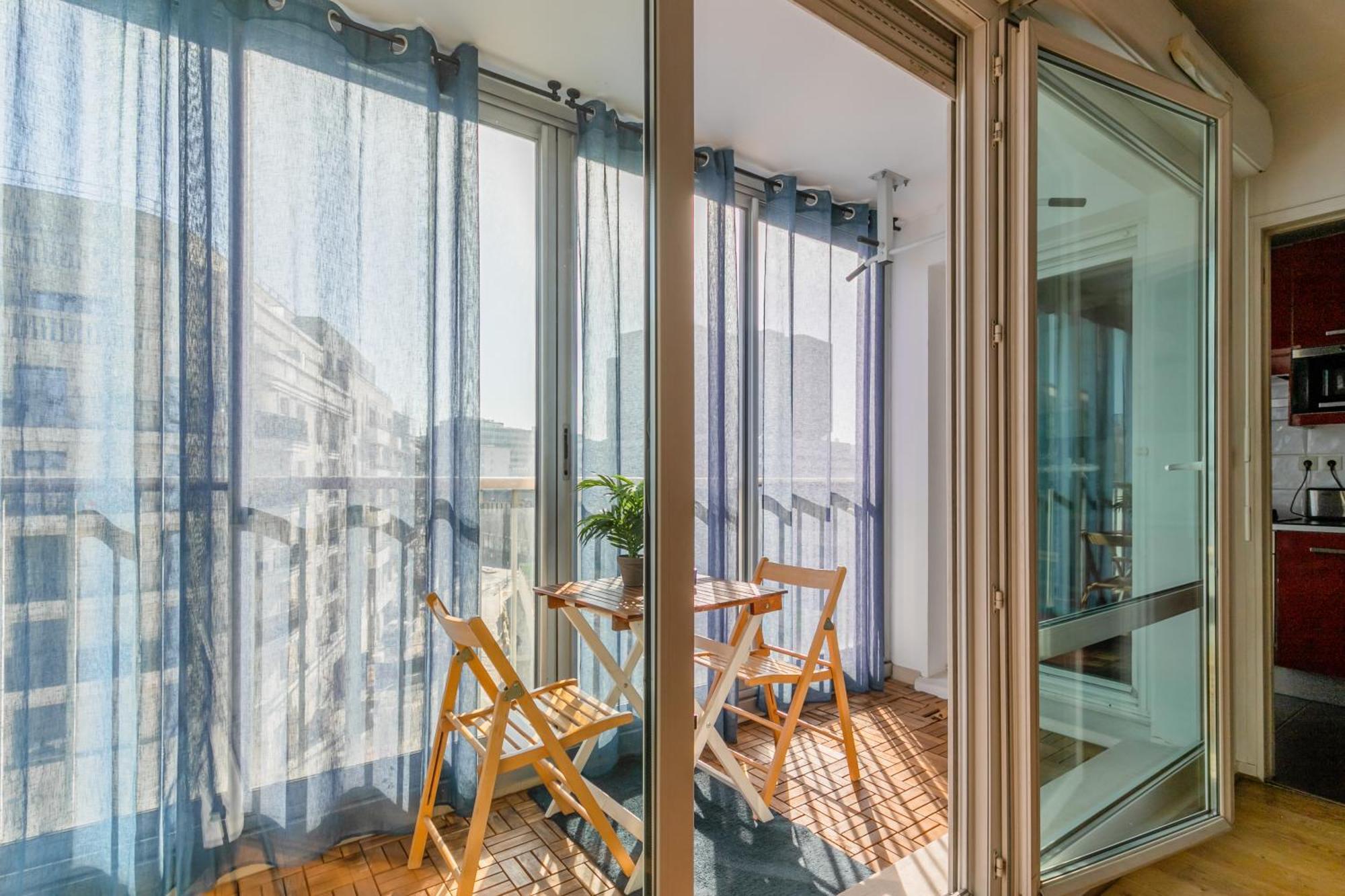 Transports, Parking, A/C & Equipped For Long Stays Saint-Ouen  Exteriér fotografie
